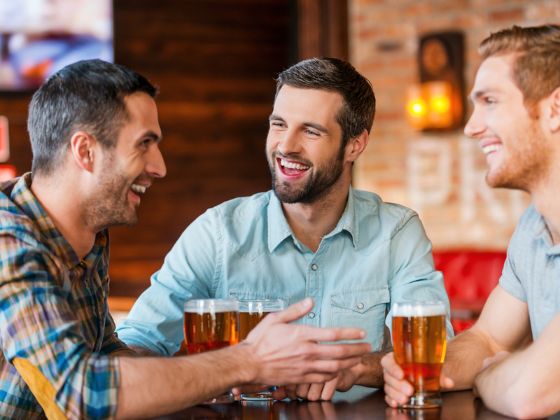 Por Qué Los Hombres Necesitan Beber Con Sus Amigos