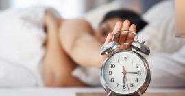 ¿Pueden los horarios irregulares de sueño dañar al corazón?