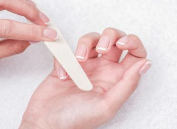 ¿Es cierto que la biotina ayuda a la salud de las uñas?