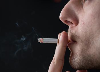 Fumar aumentaría el riesgo de psicosis