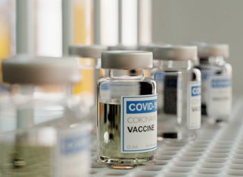 Vacunas contra COVID: ¿es mejor combinar marcas?
