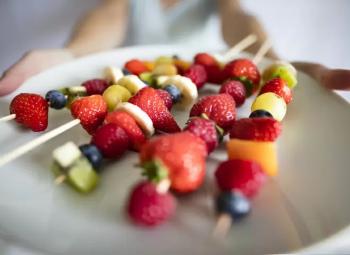 Frutas con salsa de yogur