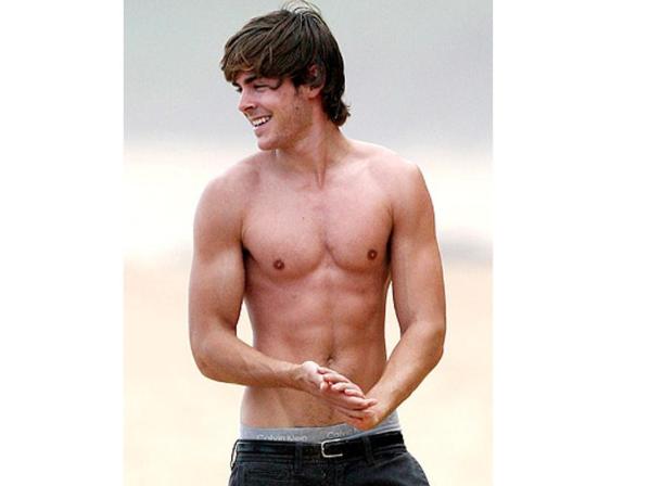 Los 10 abdómenes más famosos - 9. Zac Efron