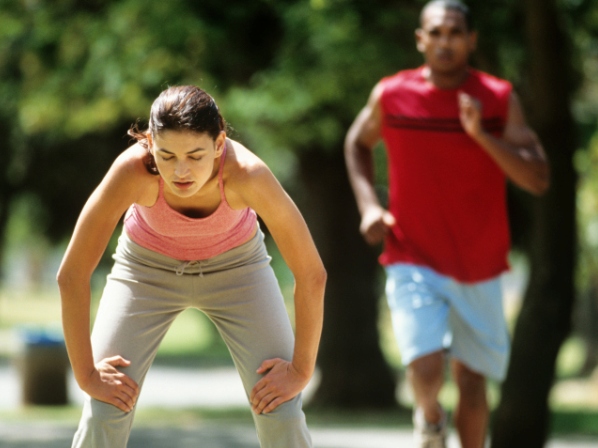 7 Causas comunes del dolor de espalda y cómo aliviarte - 7) La actividad exagerada