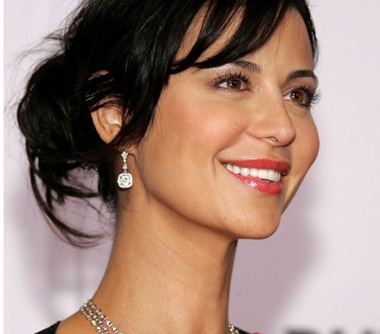 12 famosos enfrentados a su tiroides - Catherine Bell y el otro frecuente: hipertiroidismo