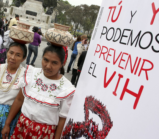 Las 10 noticias de salud más impactantes de 2010 - Hispanos son blanco fácil del VIH