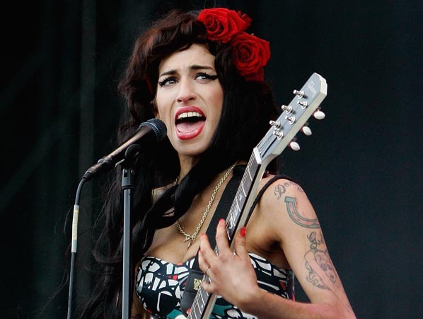 27, el número de la muerte entre los músicos - 1. Amy Winehouse, la autopsia no reveló la causa de su muerte