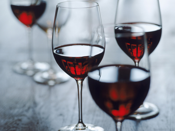 15 remedios de belleza de las famosas - El vino tinto ayuda al corazón