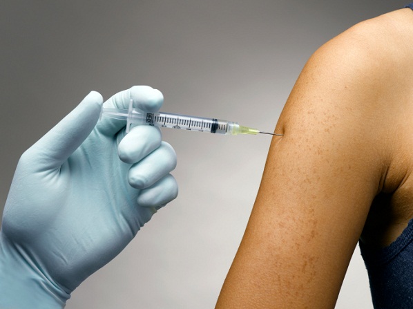 Contagion: un virus letal sólo necesita una mano - Para no contagiarse, hay que vacunarse