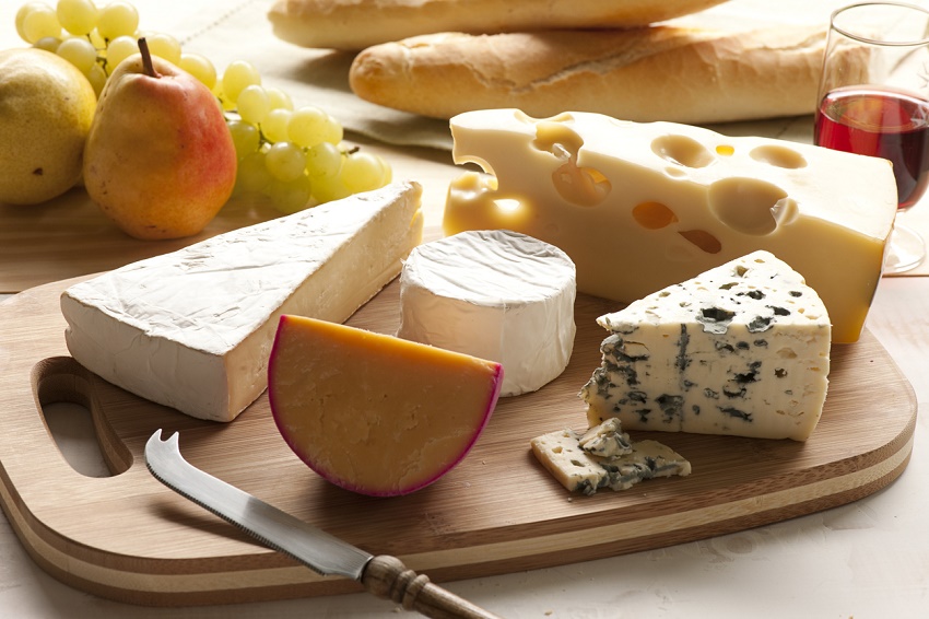 What Not to Eat During Pregnancy - Cheese