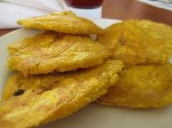 Tostones de plátano Puertorriqueños