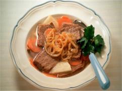 Bistec con cebolla y pimiento