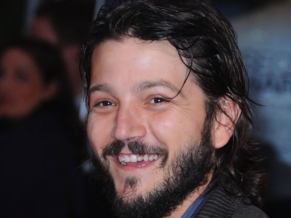 10 Famosos que luchan contra la balanza - Diego Luna, de joven gordito a sexy adulto