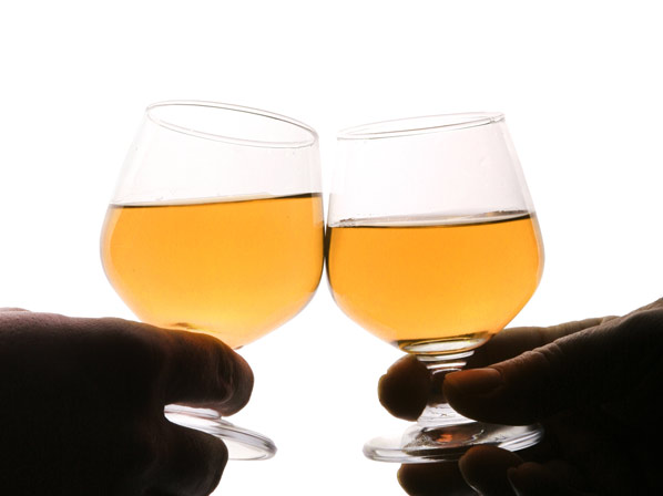 Famosos con problemas de alcoholismo - Una adicción aparentemente inofensiva