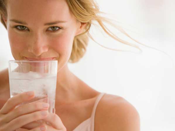 10 razones para tomar agua - 8. Ayuda a mantener la temperatura del cuerpo
