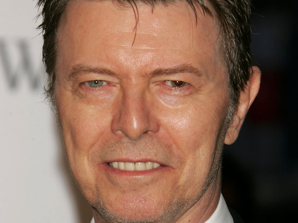 Las exóticas "imperfecciones" de los famosos - La mirada camaleónica de David Bowie