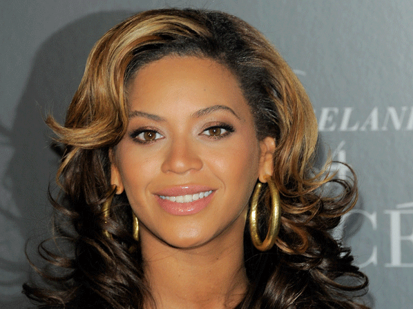 Las más raras costumbres de los famosos para bajar de peso - 11. Beyoncé toma jarabe con pimienta