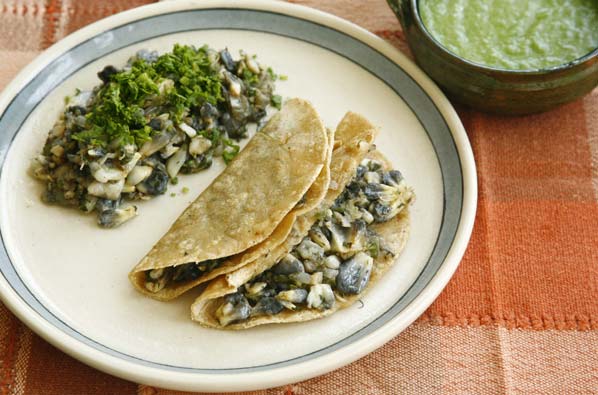 20 recetas mexicanas para bajar de peso - Quesadillas de huitlacoche