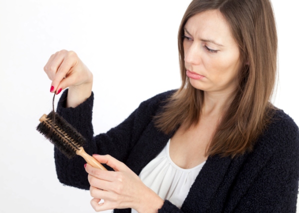 10 daños que el divorcio puede causar en la salud - 10: Caída de cabello 