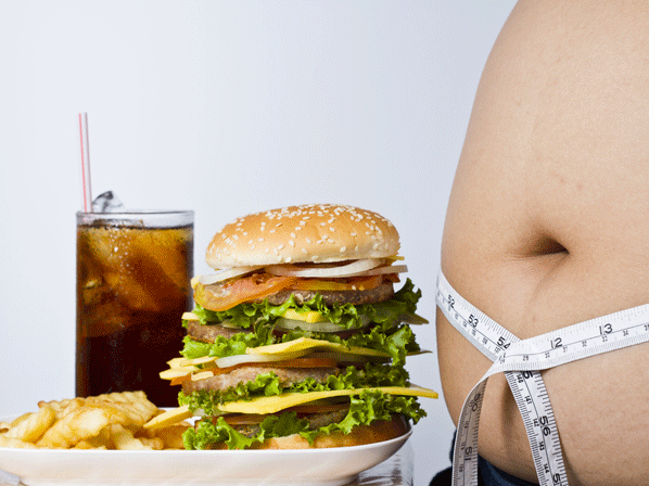 Las dietas más famosas podrían arruinar tu salud - Luego de un exceso, al estómago, un receso