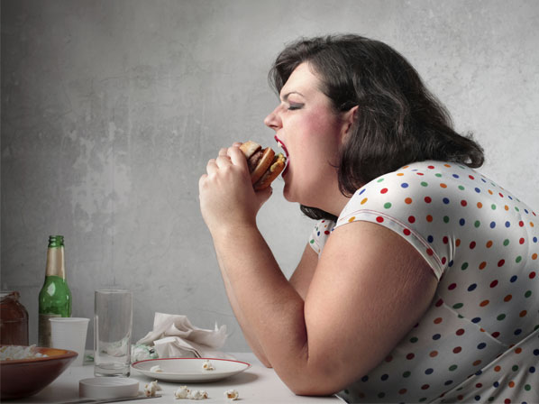 Zuria Vega come de todo, pero de vez en cuando - El cerebro no puede resistirse a la comida alta en grasa 