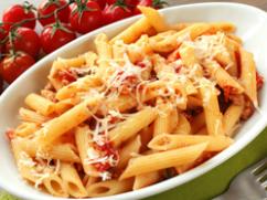 Penne al Tomate y dos quesos