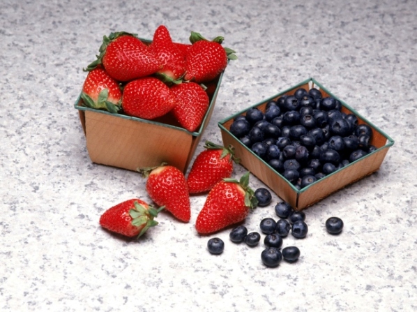 Cómo nutrir el cerebro para conservar la memoria - Arándanos y fresas para recordar mejor