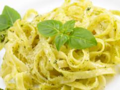 Tagliatelle con albahaca fresca