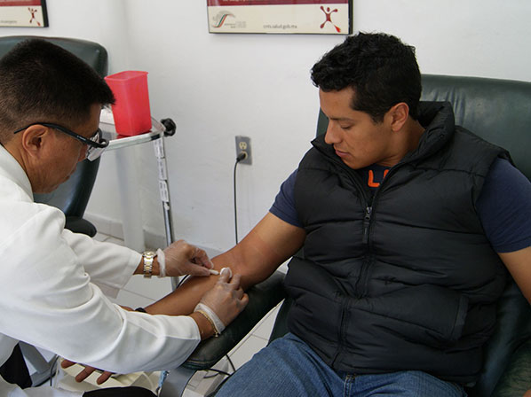 Gays y bisexuales pronto podrán donar sangre en México  - Exhortan a hacer una donación responsable