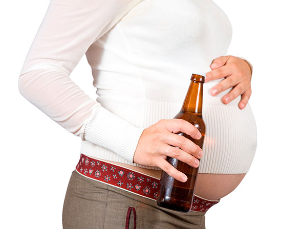 ¡Cuidado con el alcohol que compras, puede estar adulterado! - Un peligro para las embarazadas