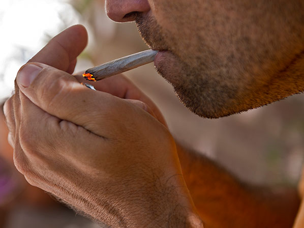 Famosos…por fumar marihuana - ¿Es bueno consumirla en exceso?