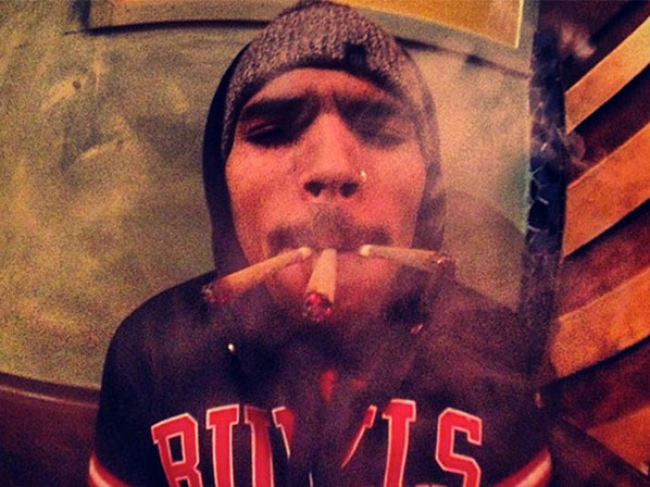 Famosos…por fumar marihuana - Chris Brown, “sin temor a Dios”