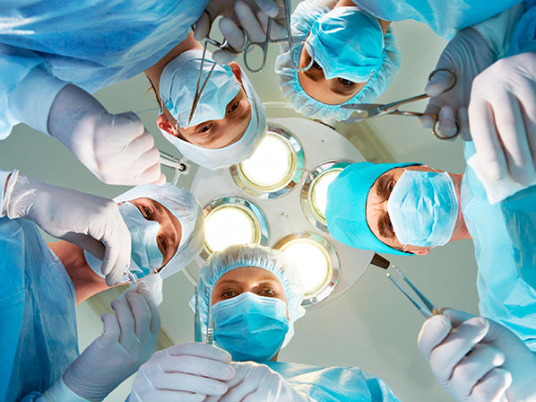 Famosos con cirugías excéntricas - ¿En qué consiste el "lifting" escrotal?