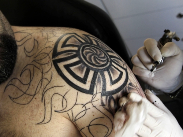 Amor tatuado: famosos que grabaron su pasión  - Difíciles de sacar