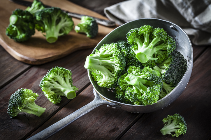 Alimentos verdes que ayudan a estar sanos - 1. Brócoli