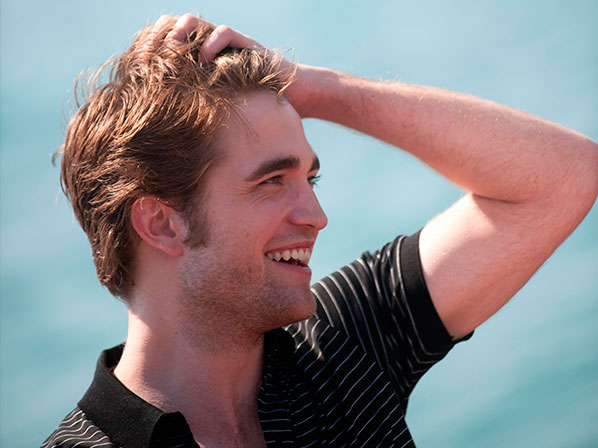También los famosos tienen tics nerviosos - Robert Pattinson