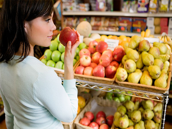 Las frutas y verduras con más contaminantes - La lista contaminada