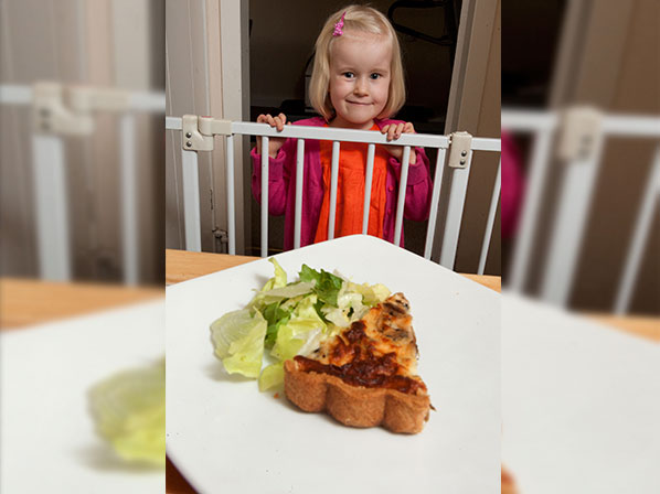 Una niña podría devorarse el mundo y seguir comiendo - A sus 5 años come lo que sea