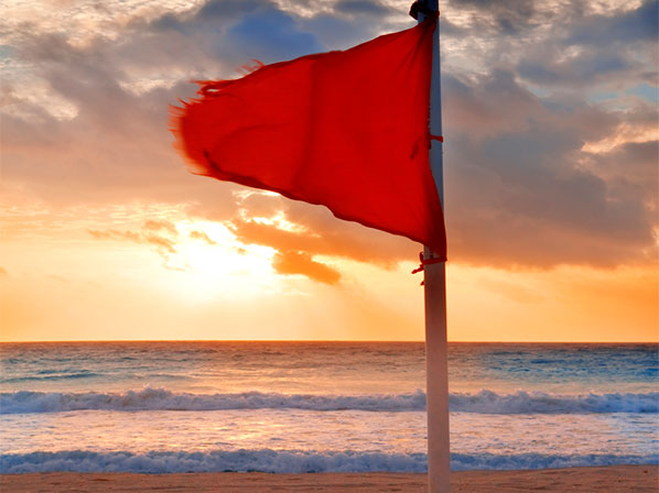10 consejos para estar seguro en la playa - 5: Identifica los colores de las banderas