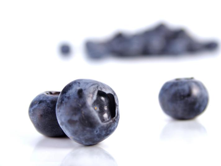 Las frutas más saludables de la temporada - Moras azules