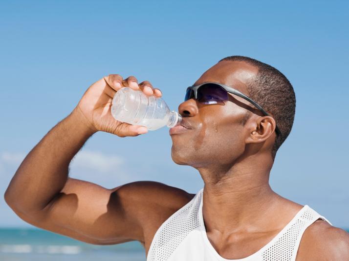 12 formas naturales para enfrentar el calor - 1: Agua 
