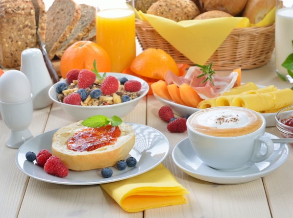 10 trucos para engañar al estómago cuando tienes hambre - El mejor desayuno