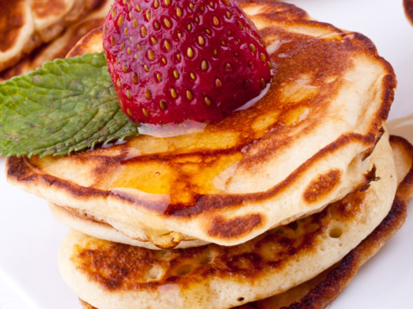 10 milagros de la miel - Pancakes con fresas y kiwi (3)