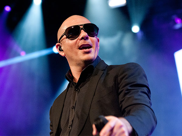 Famosos en prisión por sus adicciones - Pitbull