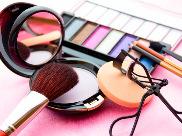 Peligro: tu maquillaje puede infectarte - Los productos con problemas