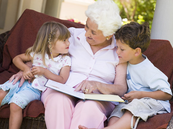 ¿Es saludable que los abuelos cuiden de sus nietos? - Ventaja #4: Mejoran sus modales