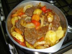 Carne con salsa inglesa