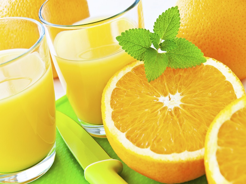 Alimentos que equilibran tus hormonas - Jugo de naranja