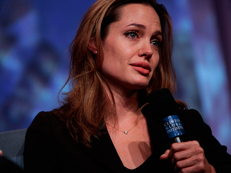 ¿Por qué algunas personas son zurdas? - Angelina Jolie