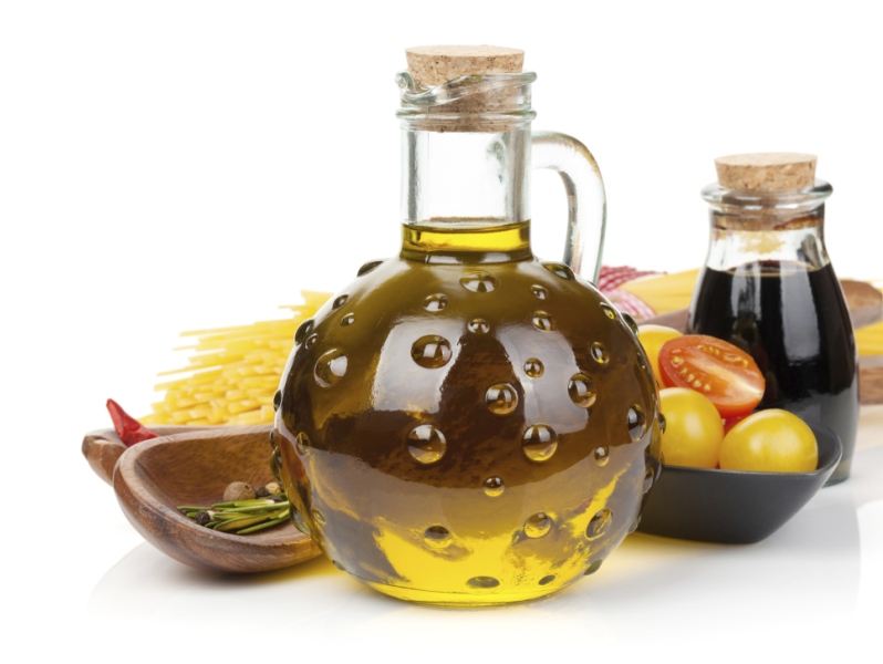 10 mitos comunes sobre el colesterol - Aceite de oliva, el rey 